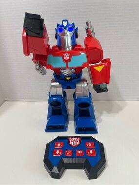 Hasbro Transformers Rescue Bots Optimus Prime Robot remote control Transformer